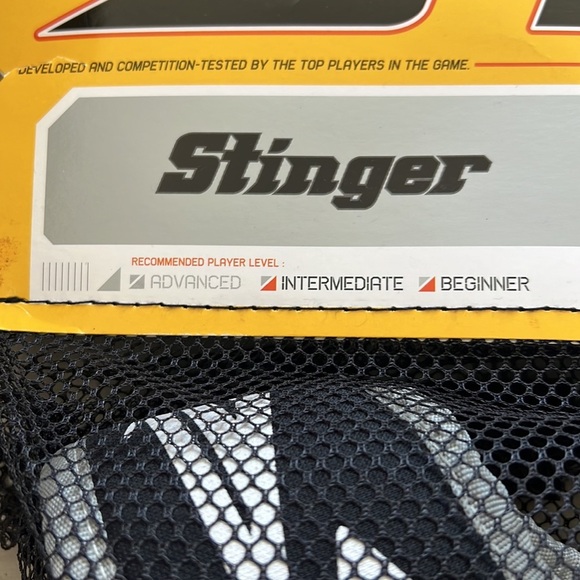STX Stinger Lacrosse Shoulder Pad Intermediate  Beginner in Black Size XXS - Picture 4 of 8